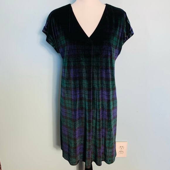 Vineyard Vines Blackwatch Velvet V-Neck Dress Size XS - Picture 3 of 10